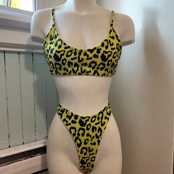 Cheetah Print Bikini | M - Picture 2 of 12